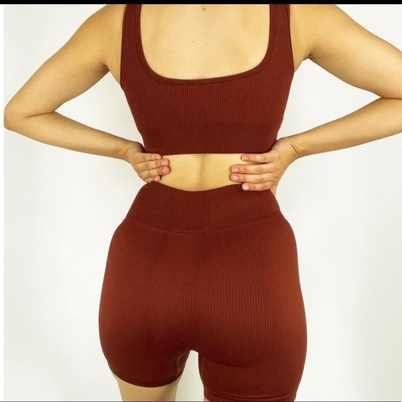 Ribbed two piece biker short set in coffee - Picture 2 of 3